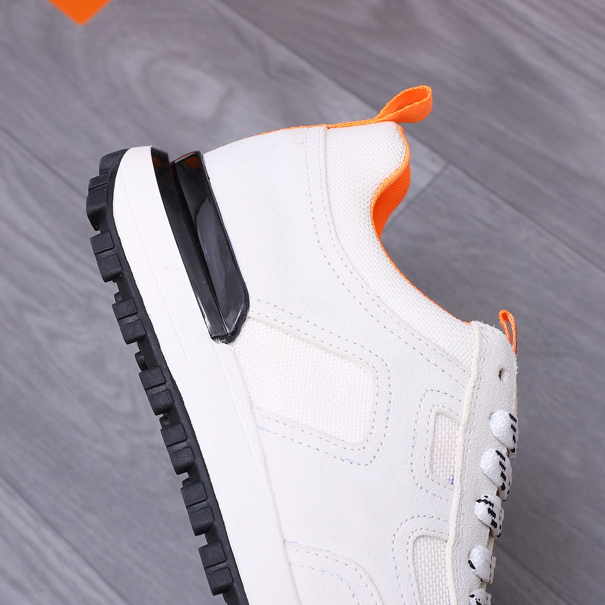 Men's shoes 💰420 Product trademark: HERMES "Hermes" casual shoes Regular size: 38-44 Product materials: Selected frosted cowhide stitching mesh upper Breathable mesh lining Cowhide insole Rubber outsole
